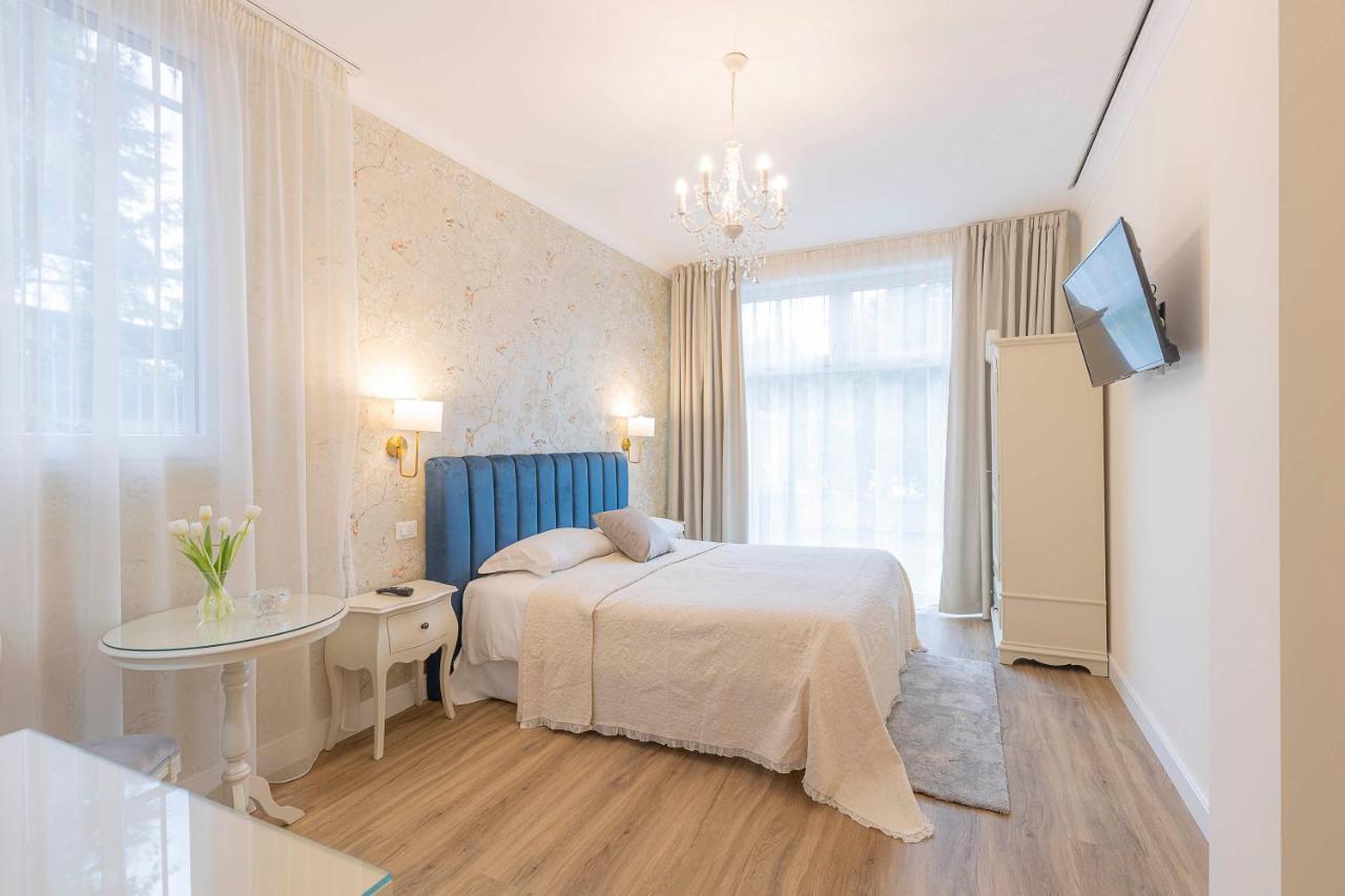 Crys: Rooms, Holiday, Business Verona Bagian luar foto