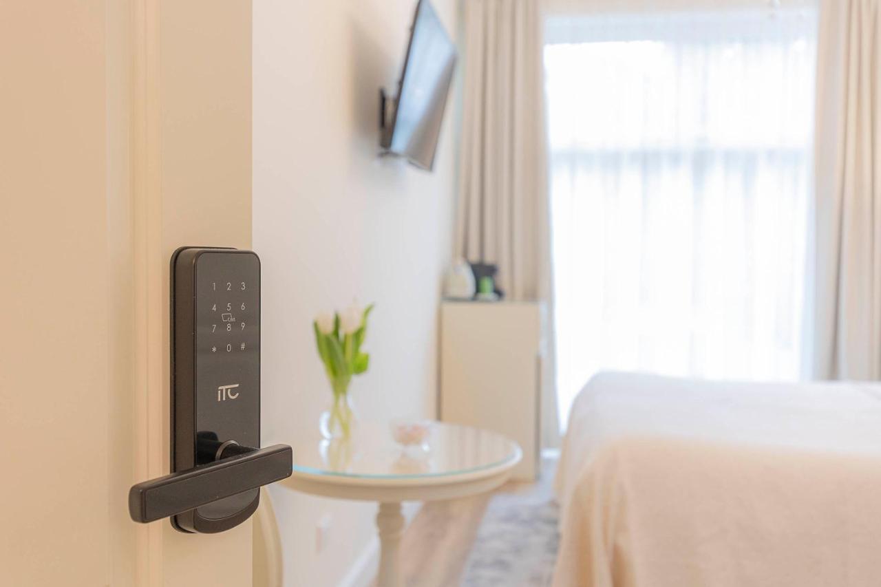 Crys: Rooms, Holiday, Business Verona Bagian luar foto