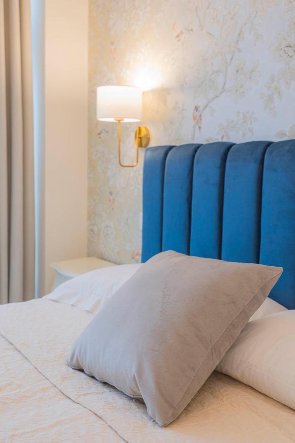 Crys: Rooms, Holiday, Business Verona Bagian luar foto