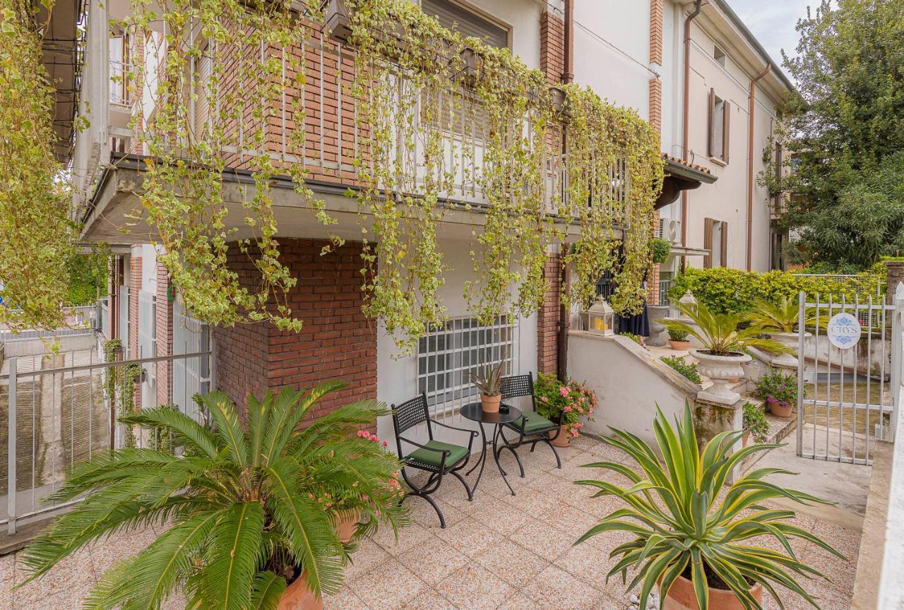 Crys: Rooms, Holiday, Business Verona Bagian luar foto