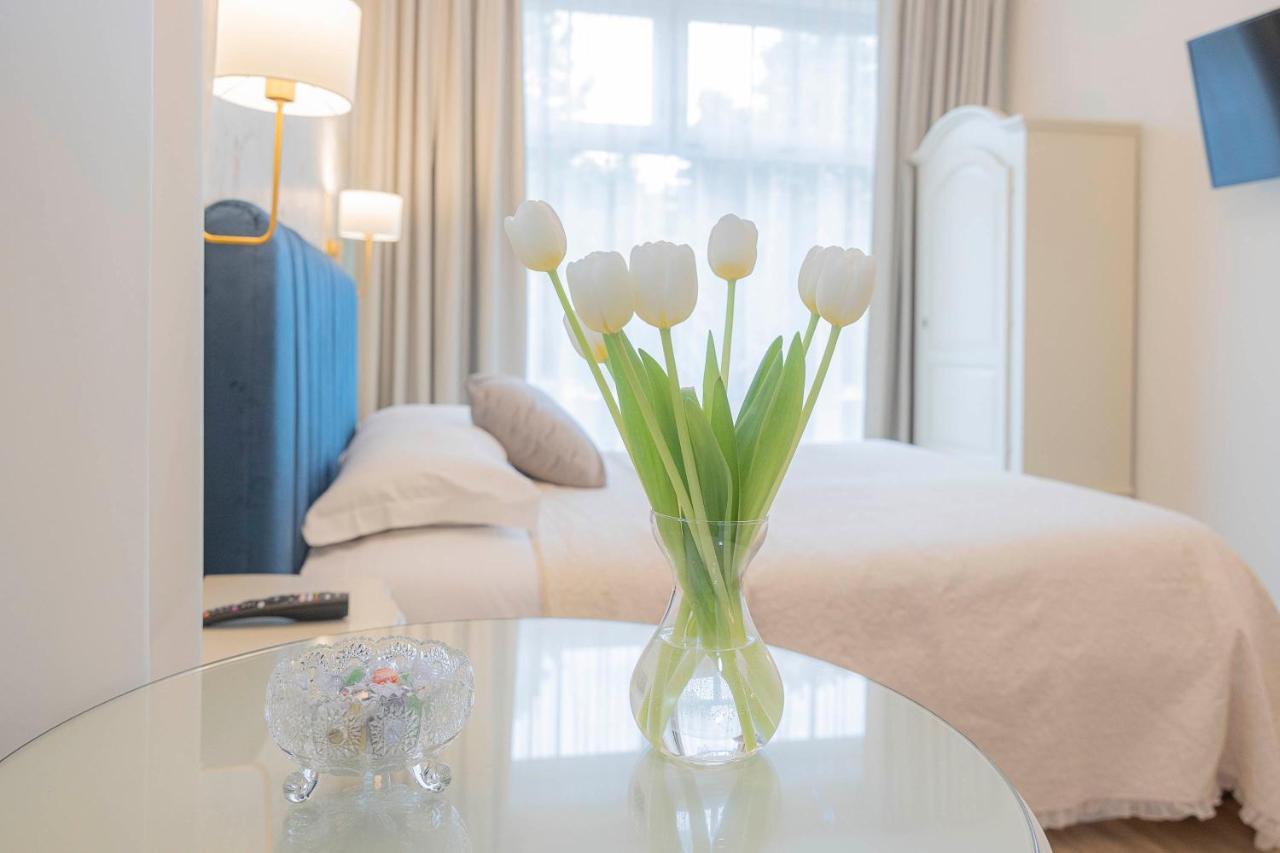 Crys: Rooms, Holiday, Business Verona Bagian luar foto