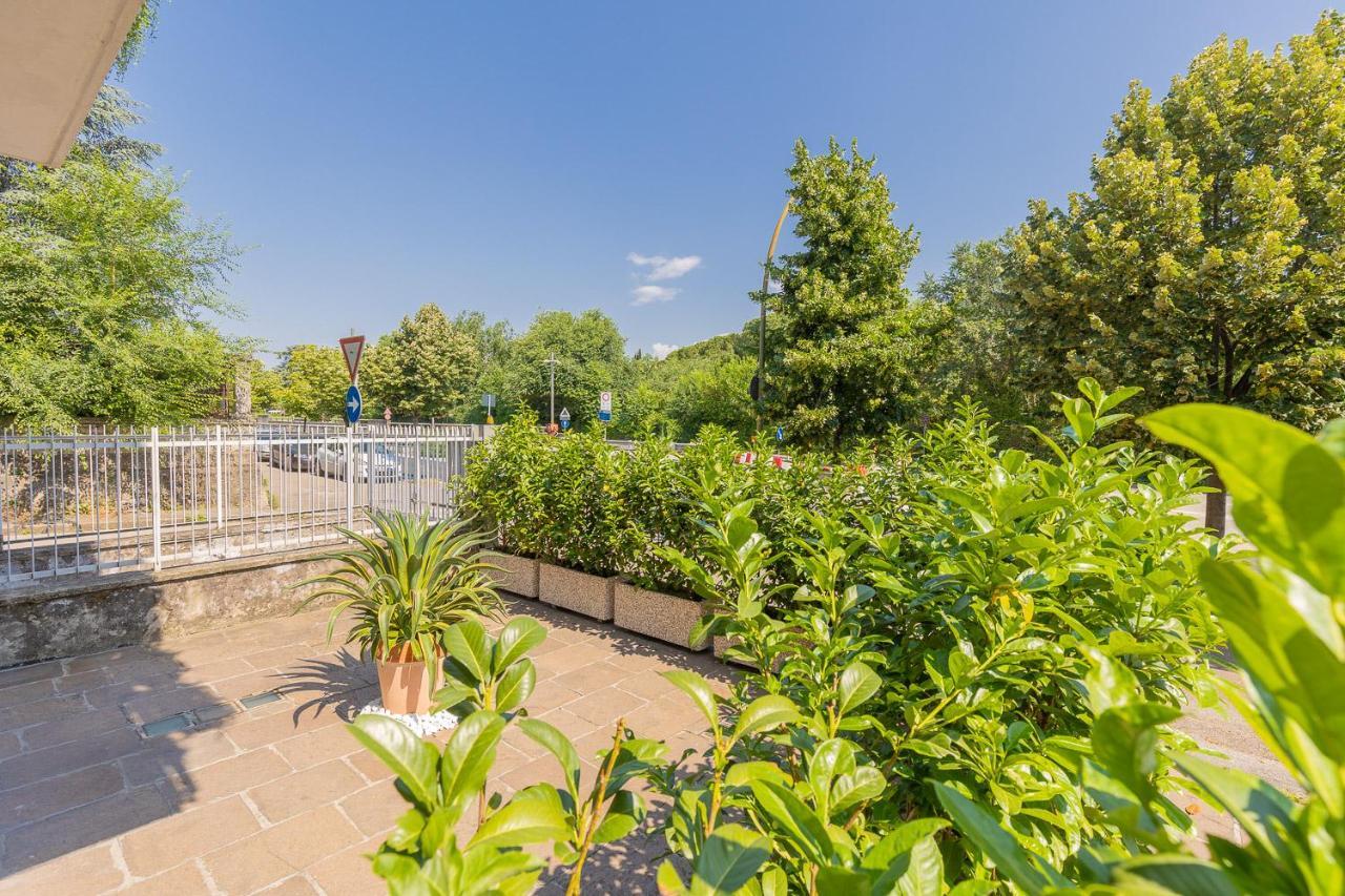 Crys: Rooms, Holiday, Business Verona Bagian luar foto